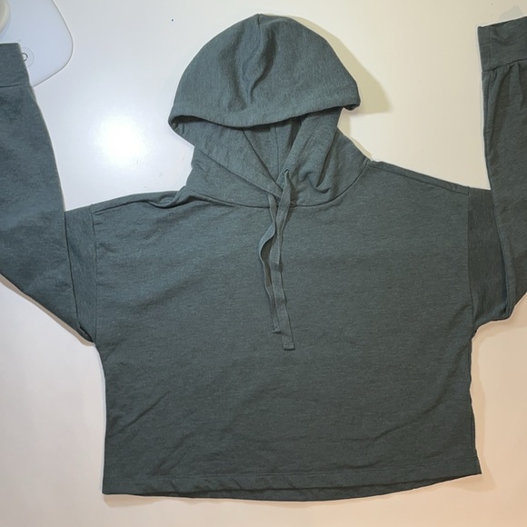 EUC: Zella cropped hoodie sweatshirt - Picture 5 of 10